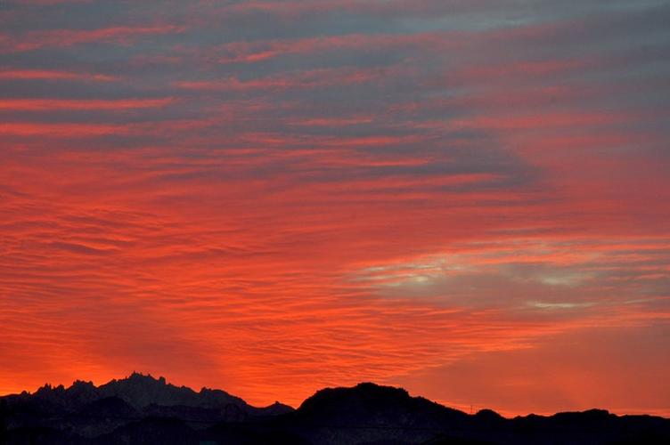 普通人改命的最快的方式：看破因果诺亚书房_每天一篇深度长文，帮你升级思维与认知！诺亚书房官网_每天一篇深度长文，帮你升级思维与认知！