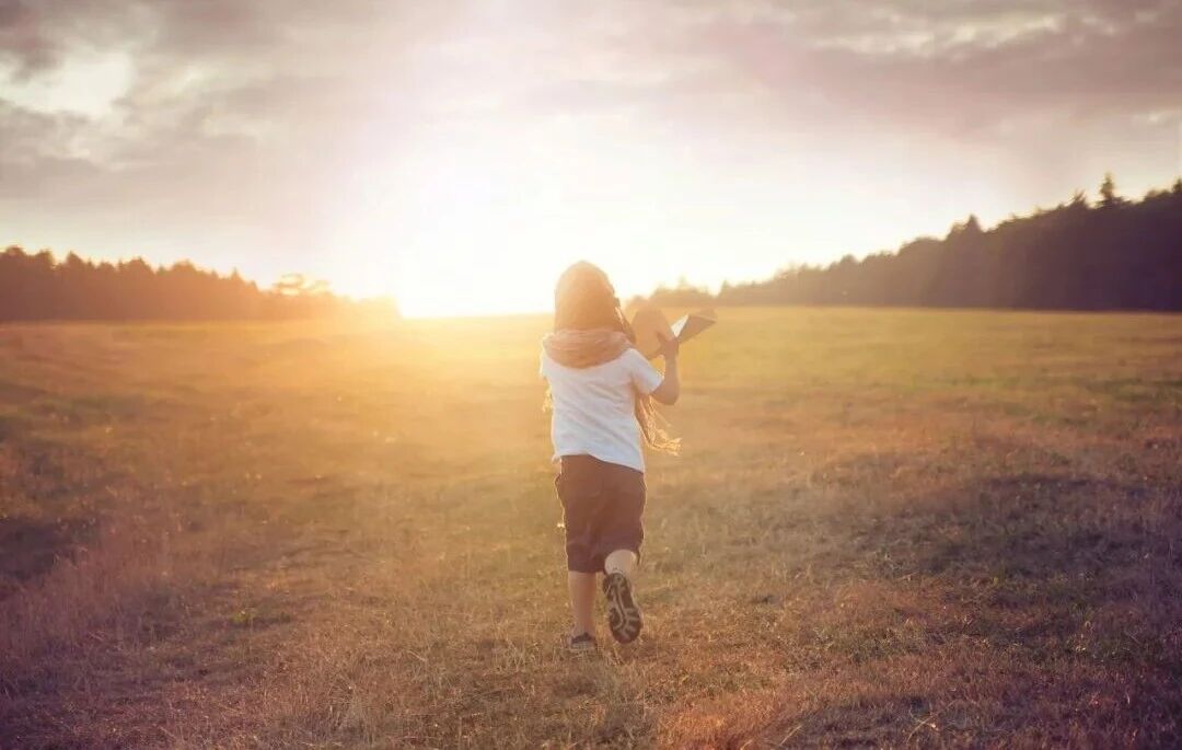 别再逼自己合群了,那很廉价诺亚书房_每天一篇深度长文,帮你升级思维与认知!诺亚书房官网_每天一篇深度长文,帮你升级思维与认知!