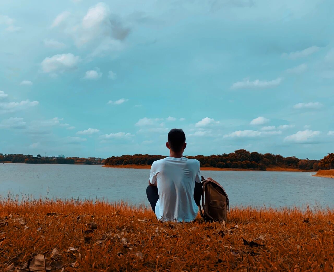 在圈子里我就是一个“怪人”诺亚书房_每天一篇深度长文,帮你升级思维与认知!诺亚书房官网_每天一篇深度长文,帮你升级思维与认知!