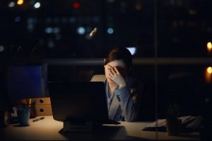 为什么你总是处于紧张状态：解构过度警惕诺亚书房_每天一篇深度长文，帮你升级思维与认知！诺亚书房官网_每天一篇深度长文，帮你升级思维与认知！