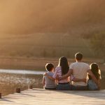 为什么我很排斥父母的关心呢?诺亚书房_每天一篇深度长文,帮你升级思维与认知!诺亚书房官网_每天一篇深度长文,帮你升级思维与认知!