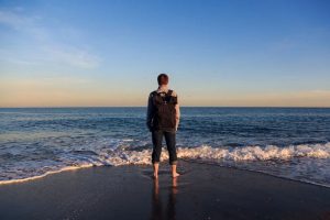 “少研究别人，多提升自己”诺亚书房_每天一篇深度长文，帮你升级思维与认知！诺亚书房官网_每天一篇深度长文，帮你升级思维与认知！